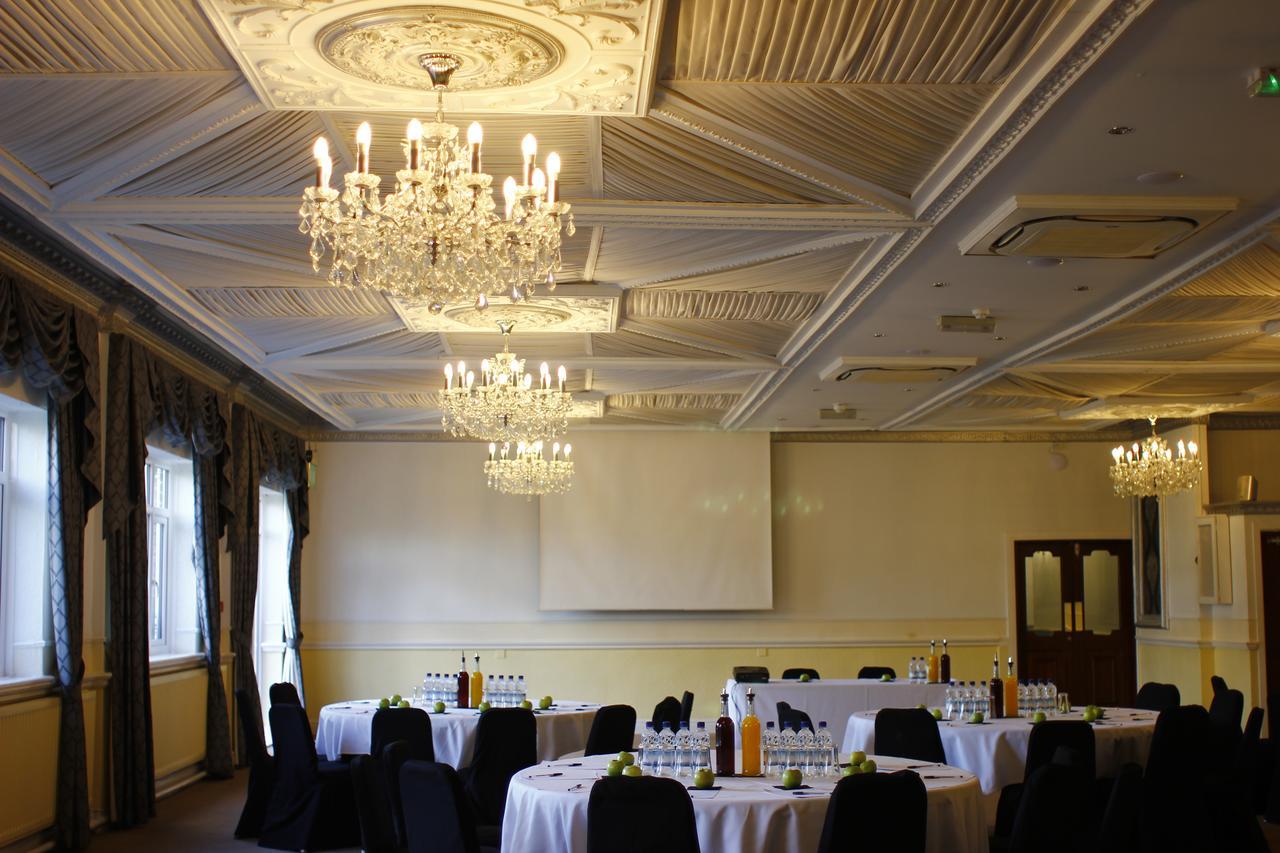 The Victoria Hotel Manchester By Compass Hospitality Oldham Exterior foto