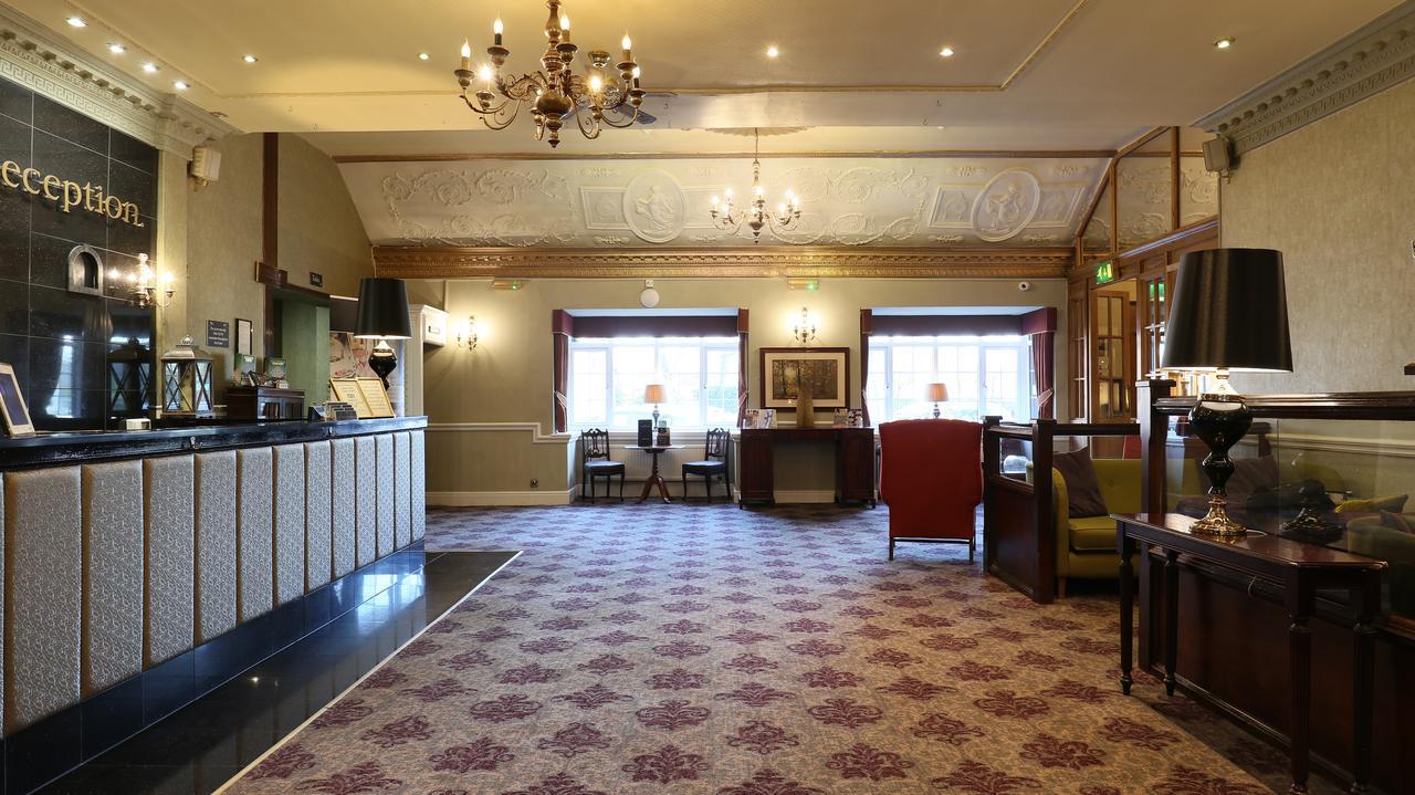 The Victoria Hotel Manchester By Compass Hospitality Oldham Exterior foto